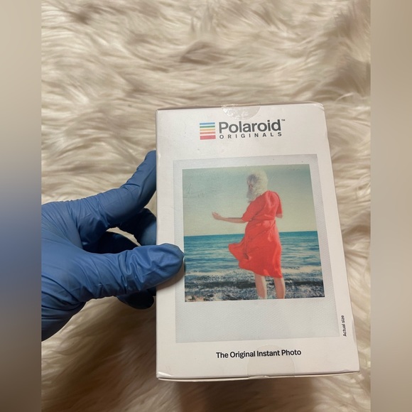 POLAROID ONE STEP 2 i-TYPE INSTANT CAMERA IN ORIGINAL BOX - Picture 6 of 11